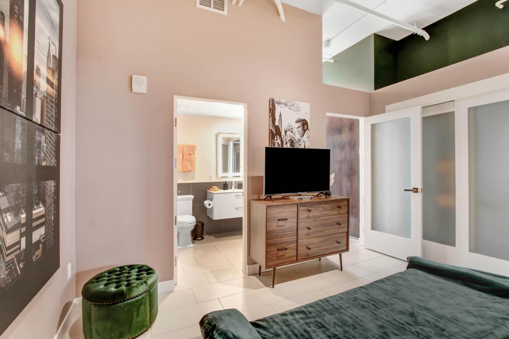 Апартаменты Nyc Styled Loft In Dtla, Sleeps 4 With Free Parking! Лос-Анджелес Экстерьер фото